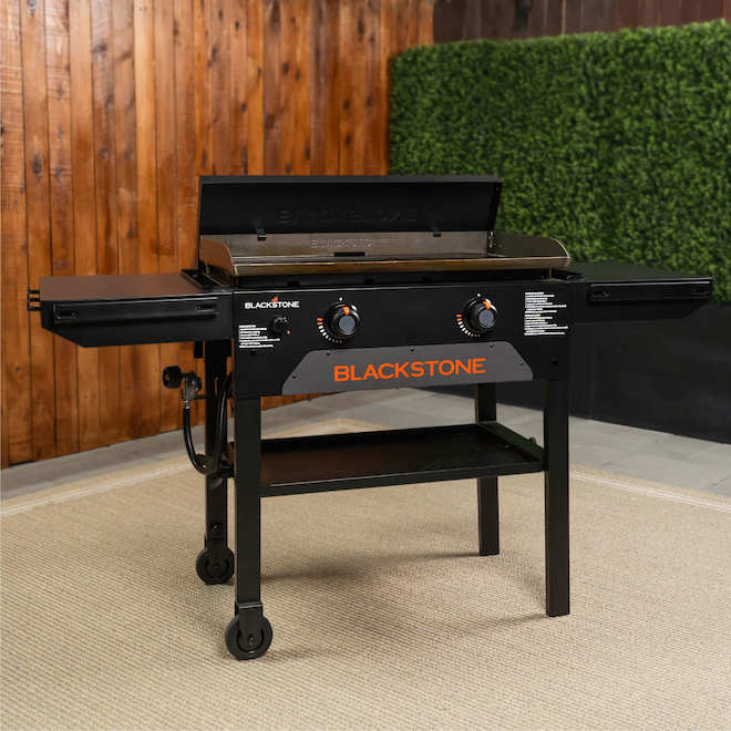 Blackstone Omnivore Griddle with 2 Burners 28-in with Cover and Spatulas - Black