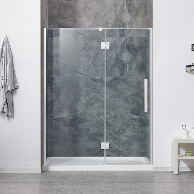 Porte de douche pivotante en verre transparent réversible 60 po Niko par OVE Decors avec ferrrures chromées brillantes