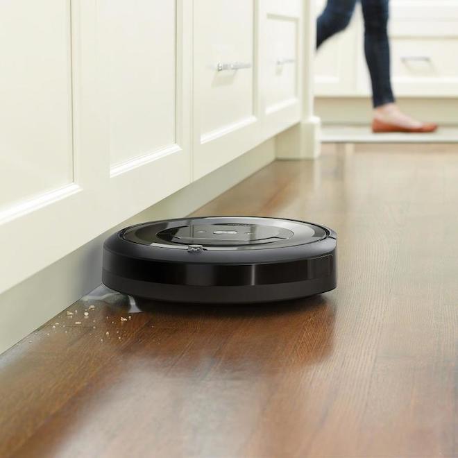 iRobot Roomba e5 Wi-Fi Connected Robotic Vacuum E515020 | RONA