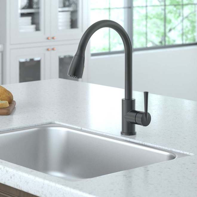 VALU+ Embrel Kitchen Faucet with 1 Handle and Pull-Down Spout - Black