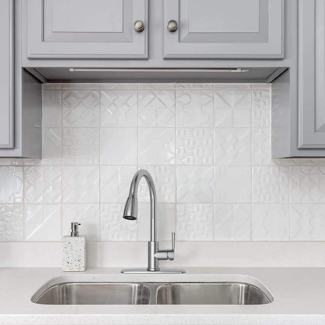 VALU+ Embrel Kitchen Faucet with 1 Handle and Pull-Down Spout - Chrome