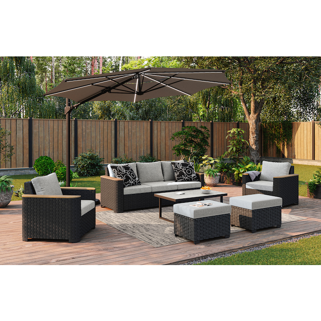 Landon & Co. Kingston Conversation Set in Wicker with Grey Cushions - 5-Piece