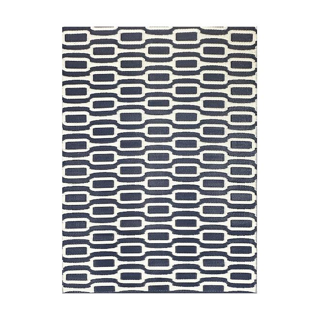 Landon & Co. Outdoor Rug in  Polyester with Geometric Patterns - 5 x 7-in