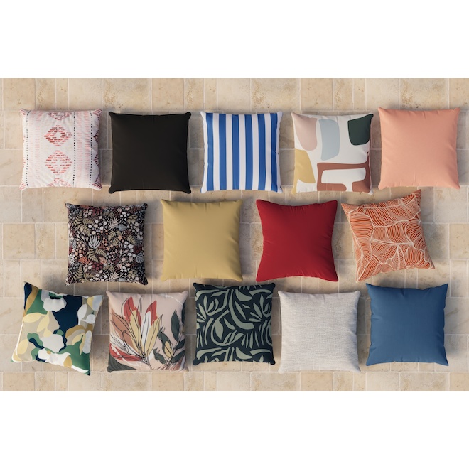 Landon & Co. 16 x 16-in Multicolour Floral Outdoor Polyester Cushion