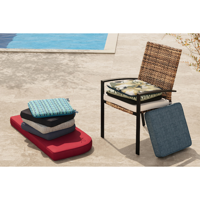 Landon & Co. Cushion for Outdoor Loveseat 41.5 x 2.7 x 18.5-in - Red