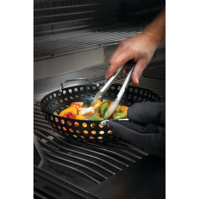 Napoleon Locking Grill Tongs in Stainless Steel