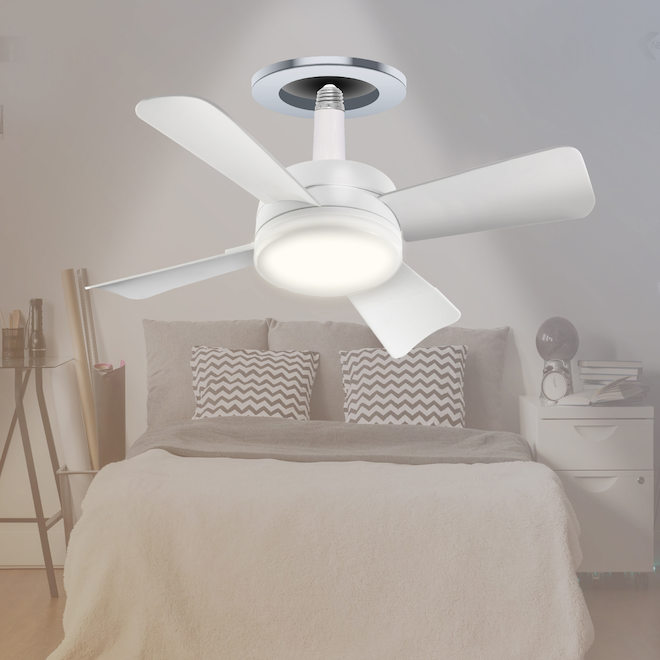 Bell + Howell 1000 Lumens 10-in White Socket Light Fan - 4 Blades