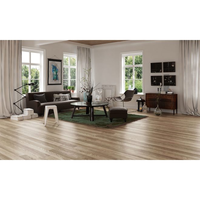 Plancher stratifié en fibres haute densité Mono Serra beige brun 7,52 po x 47,24 po x 8 mm, 24,67 pi²/bte