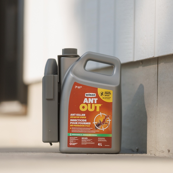 Wilson Ant Out 4-L Outdoor Liquid Ant Killer Insecticide with Battery Sprayer