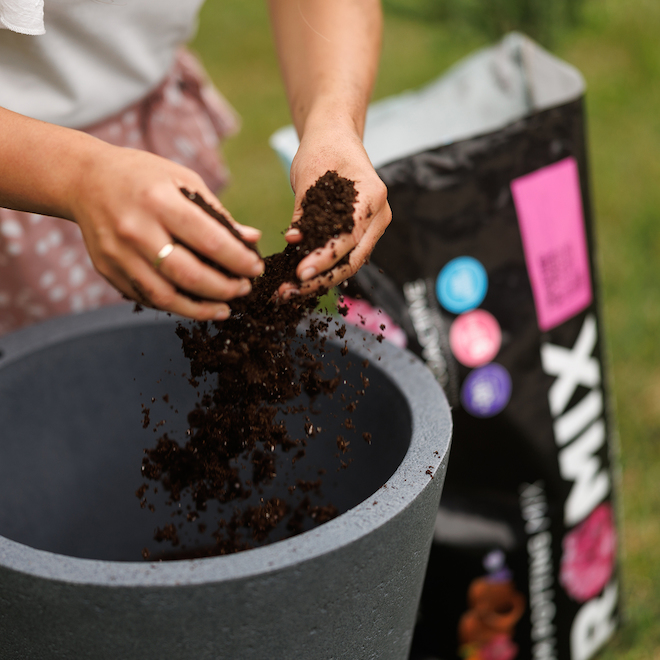 PRO-MIX Premium Outdoor Soil Potting Mix Bag with MycoActive - 18L