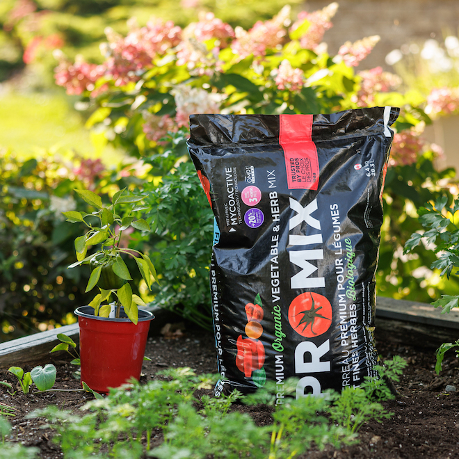 PRO-MIX Premium Organic Vegetable and Herb Soil - 6.4-kg 4981401 | RONA