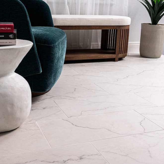 Carreaux de porcelaine polies Calacatta Venitian Aritz Surfaces 24 x 48 po, boîte de 2