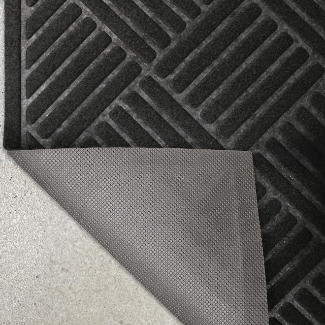 Multy Home Entry Doormat in Textured Polyester 18 x 30-in - Black