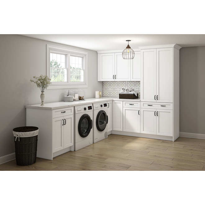 Landon & Co. Aurora Base Cabinet Shaker-Style 24-in W. with 2 Doors and 1 Drawer - White