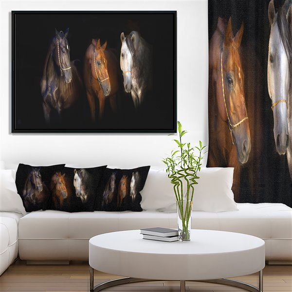 Tableau d'art, trois chevaux à la bride d'or, 30" x 62"