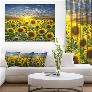 Designart Canada Sunflower 30-in x 40-in Canvas Wall Art