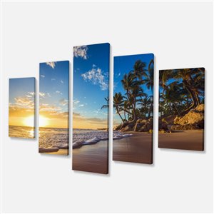 Designart Canada Tropical Beach Canvas Print 32-in x 60-in 5 Panel Wall Art