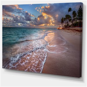 Designart Canada Palm Trees on Clear Sandy Beach 30-in x 40-in Wall Art