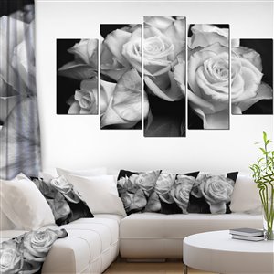 Designart Canada Bunch of Roses Black and White Canvas Print 32-in x 60-in 5 Panel Wall Art