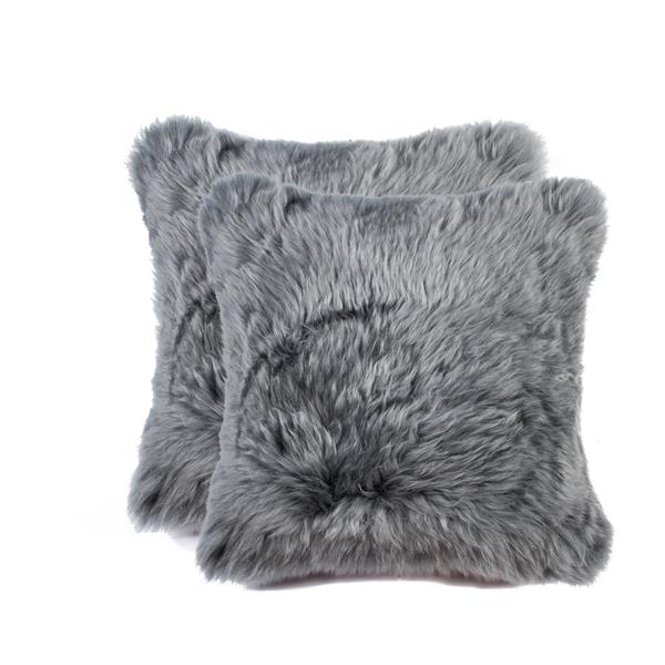 Natural by Lifestyle Brands Grey 18-in x 18-in Sheepskin Pillows (2 Pack)