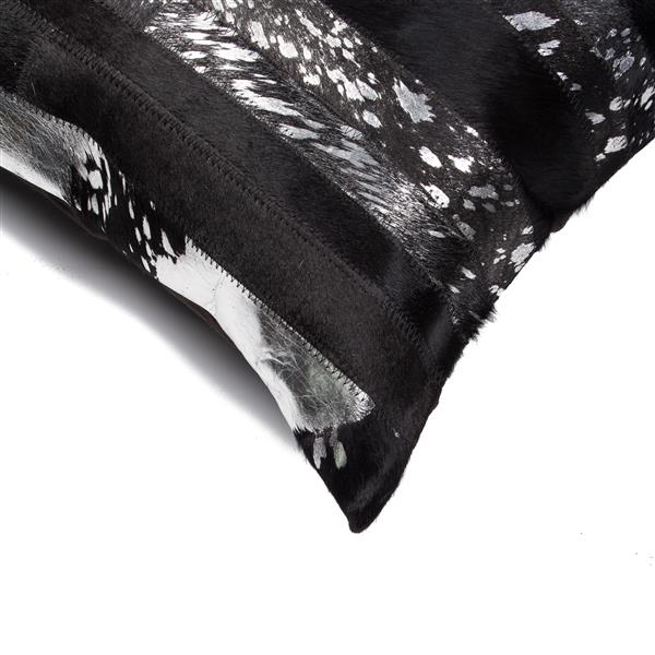 Natural by Lifestyle Brands 18-in Black and Silver Torino Cowhide Pillow (2 Pack)