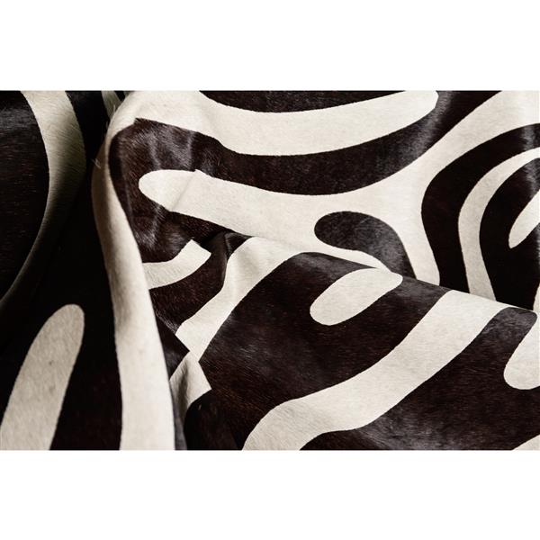 Natural by Lifestyle Brands 6-ft x 7-ft Zebra/Off-White Togo Cowhide Rug