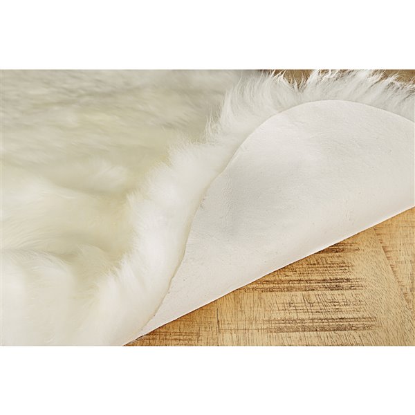 Natural by Lifestyle Brands 2-ft x 6-ft Natural New Zealand Double Sheepskin Rug