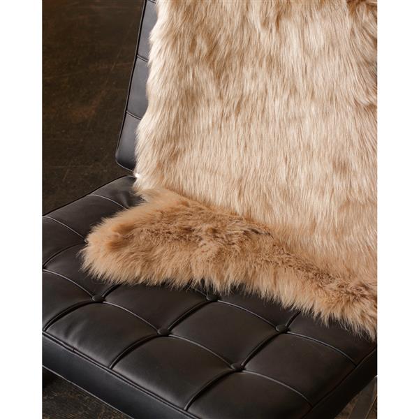 Luxe Gordon Faux Sheepskin 2-ft x 3-ft Dark Tan Area Rug