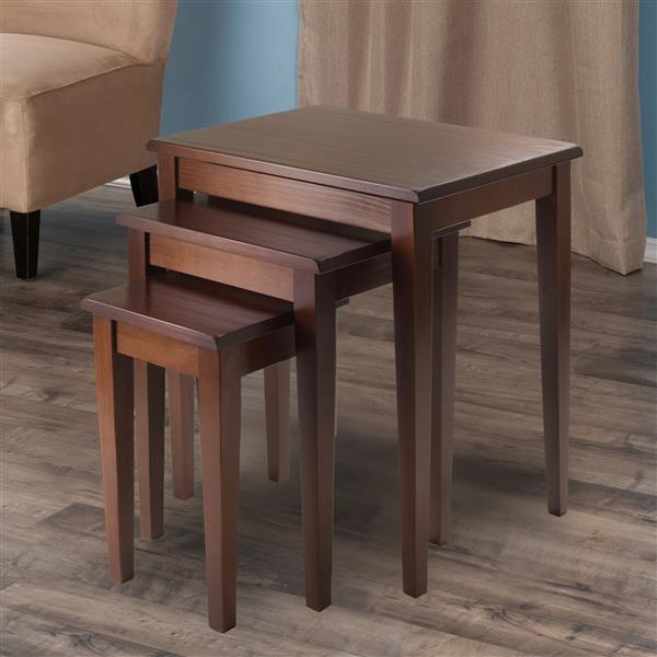 Winsome Wood Regalia 20-in x 21.6-in Walnut Wood Table