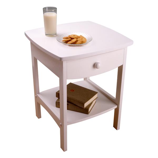 Winsome Wood Claire 18.03-in x 18.11-in x 22.05-in White Wood Table