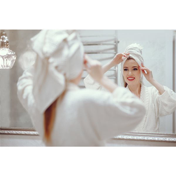 WarmlyYours 25-in x 25-in White Round Mirror Defogger