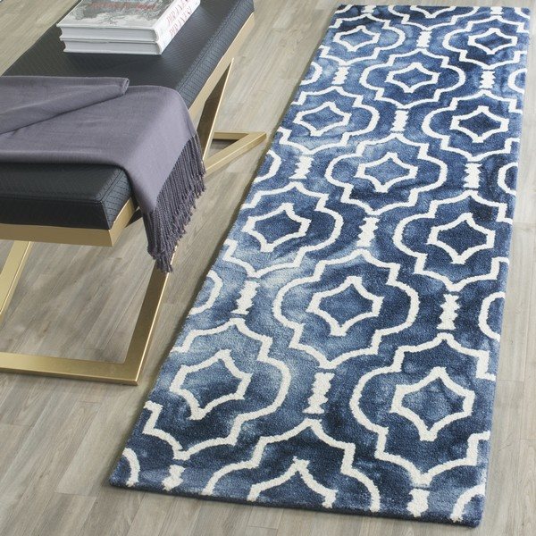 Safavieh Dip Dye Hand-Tufted Wool Navy and Ivory Area Rug - 2-ft x 10-ft