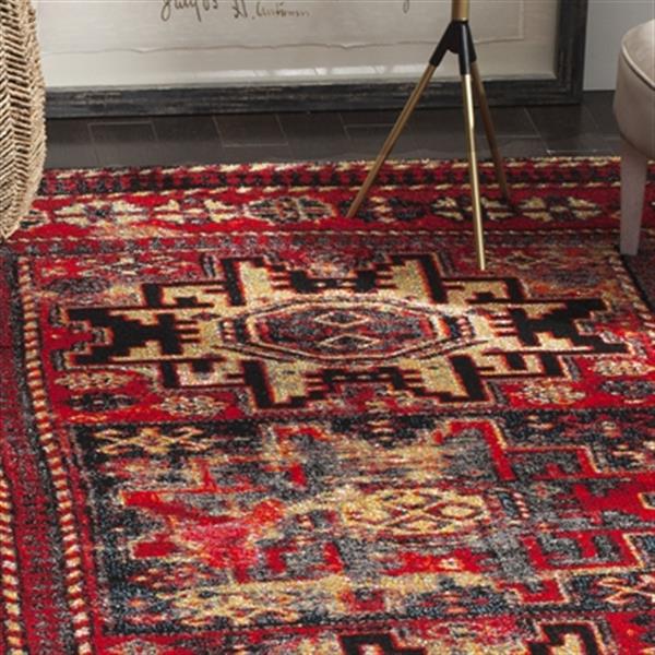 Safavieh Vintage Hamadan Red and Multicolor Indoor Area Rug,