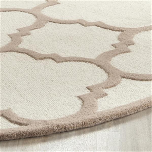 Safavieh Cambridge 6-ft Round Ivory and Beige Area Rug