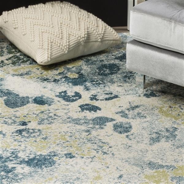 Safavieh Watercolour 7.5-ft x 5.25-ft Ivory and Light Blue Indoor Area Rug