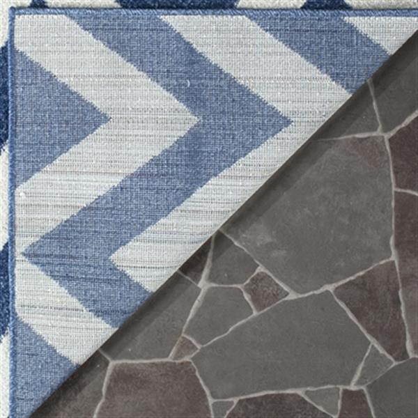 Safavieh Amherst 8-ft x 5-ft Navy and Beige Chevron Indoor/Outdoor Rug