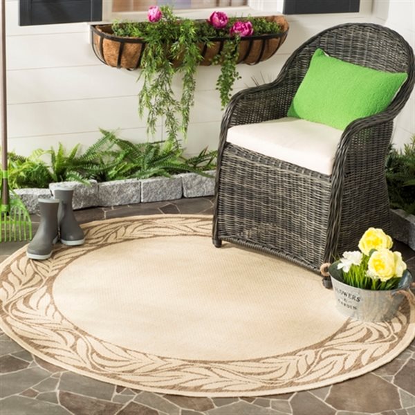 Safavieh Courtyard 6.7-ft x 6.7-ft Round Beige Indoor/Outdoor Area Rug