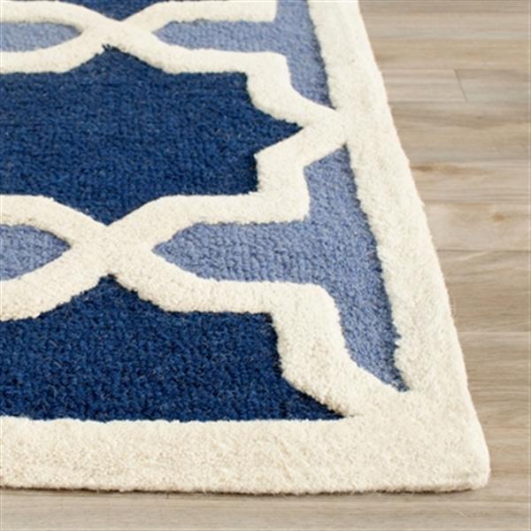 Safavieh Cambridge 2-ft-6-in X 10-ft Runner Rug (Blue/Ivory)
