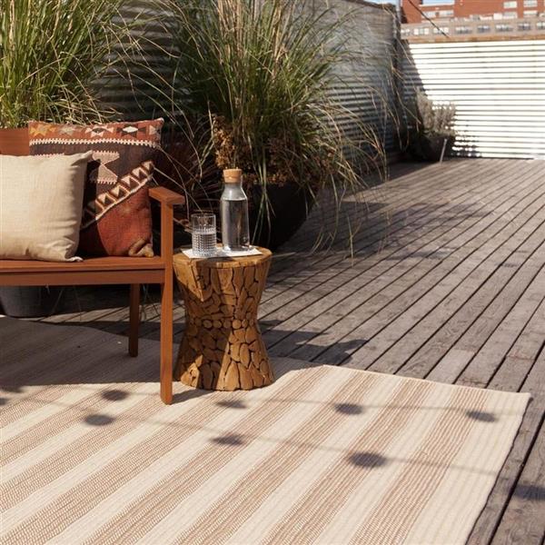 Colonial Mills Boat House 2-ft x 6-ft Off-White Area Rug