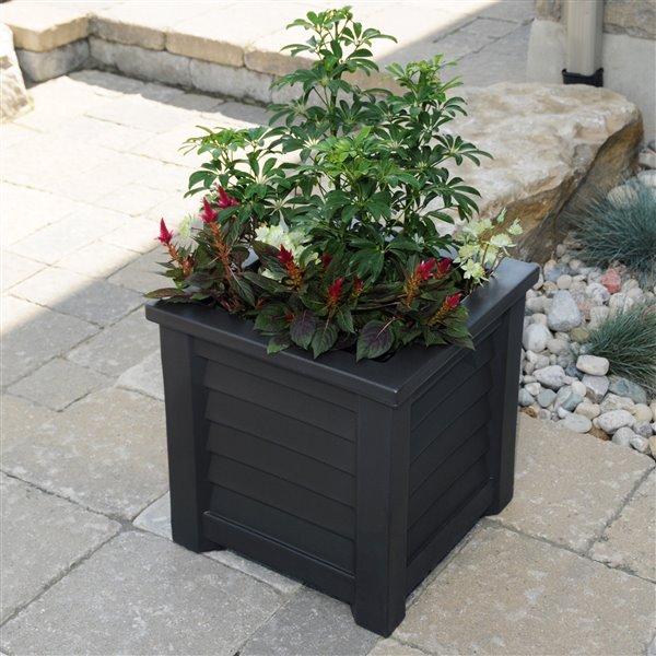 Mayne Lakeland 16-in X 16-in Black Planter 5866-B | RONA