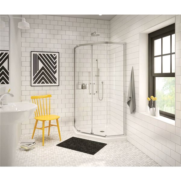 MAAX 40.13-in Neo-Angle Corner Shower Base with Centre Drain