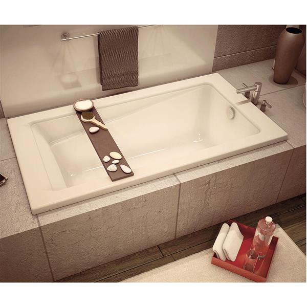 Baignoire New Town par MAAX en acrylique de 32 po x 59,75 po avec drain central