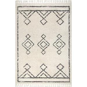 nuLOOM Mackie Moroccan Diamond Tassel Shag 5-ft x 8-ft Off-White Area Rug