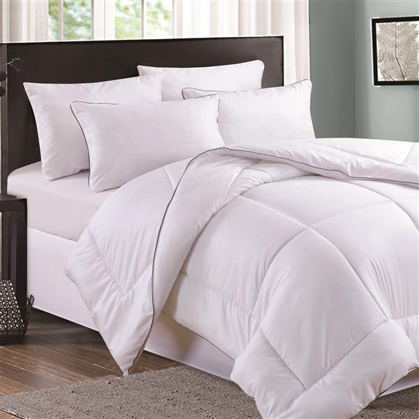 Millano Collection White Polyester King Duvet