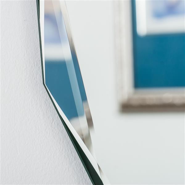 Decor Wonderland 27.6-in Frameless Round Mirror