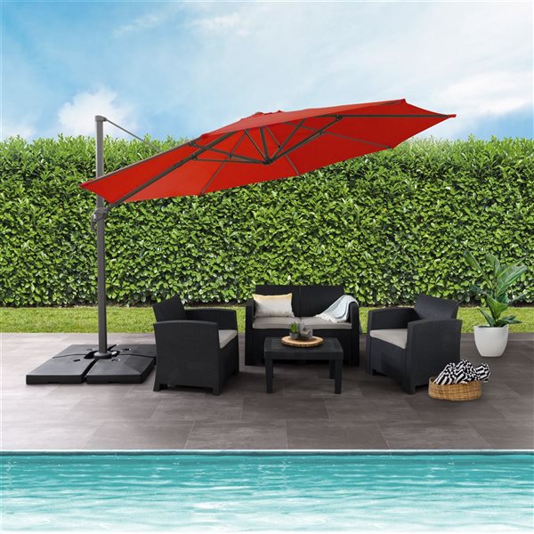 CorLiving Parasol de patio inclinable et rotatif de luxe résistant aux UV de 11,5 pieds en rouge cramoisi