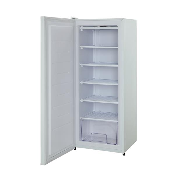 Marathon 6.5 cu.ft. White Upright Freezer MUF65W | RONA