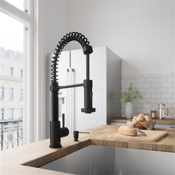 VIGO Edison Matte Black Pull-Down Spray Kitchen Faucet