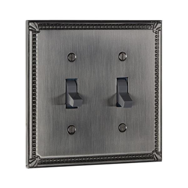 Richelieu Traditional Toggle Switchplate-BP8633195