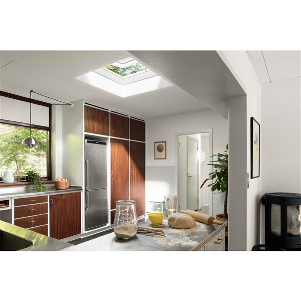 Velux Fixed Flat Roof Skylight 47.25-in x 47.25-in